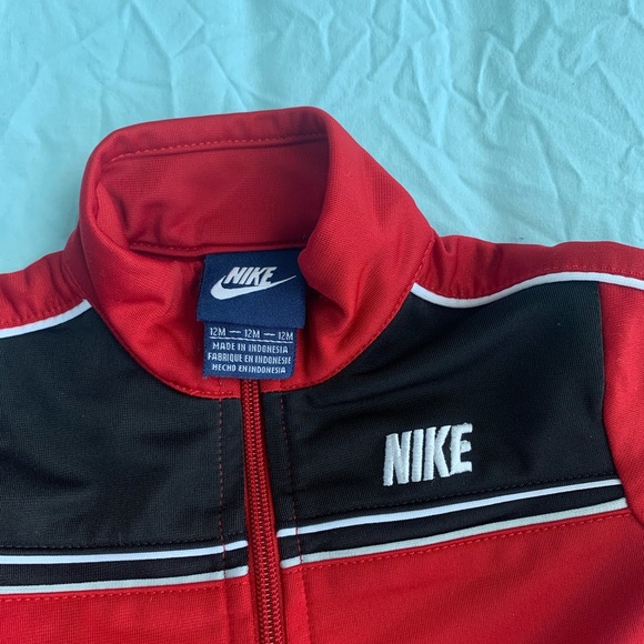 Nike 12m Track Suit - Picture 3 of 4